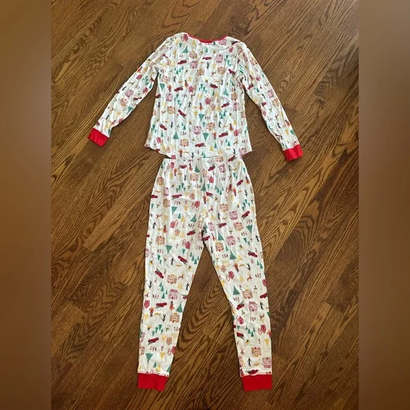 LC Lauren Conrad Women’s Holiday Village Pajama Set - Picture 6 of 12